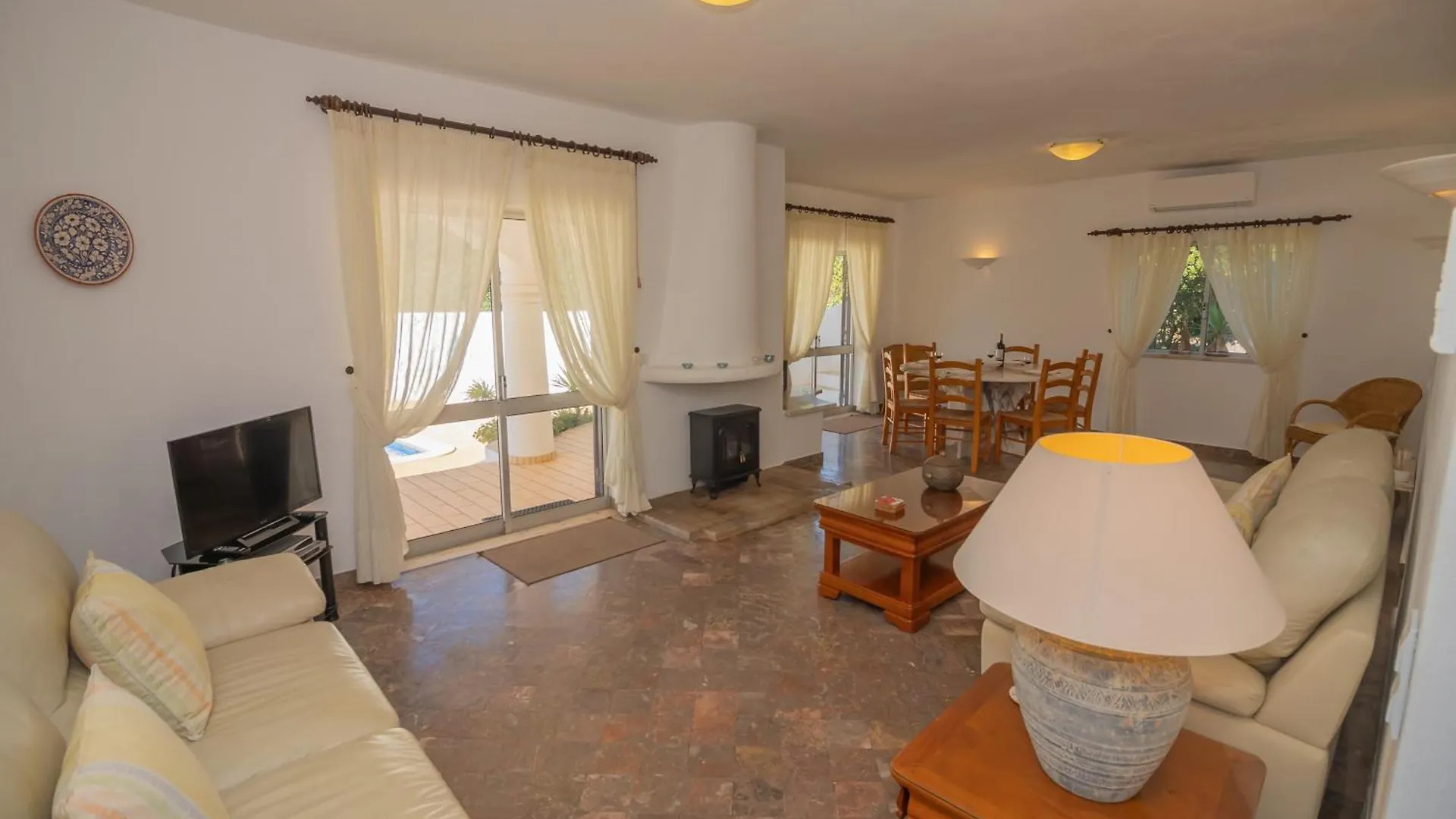 Casa Dos Sonhos Luz 0*,  Portekiz